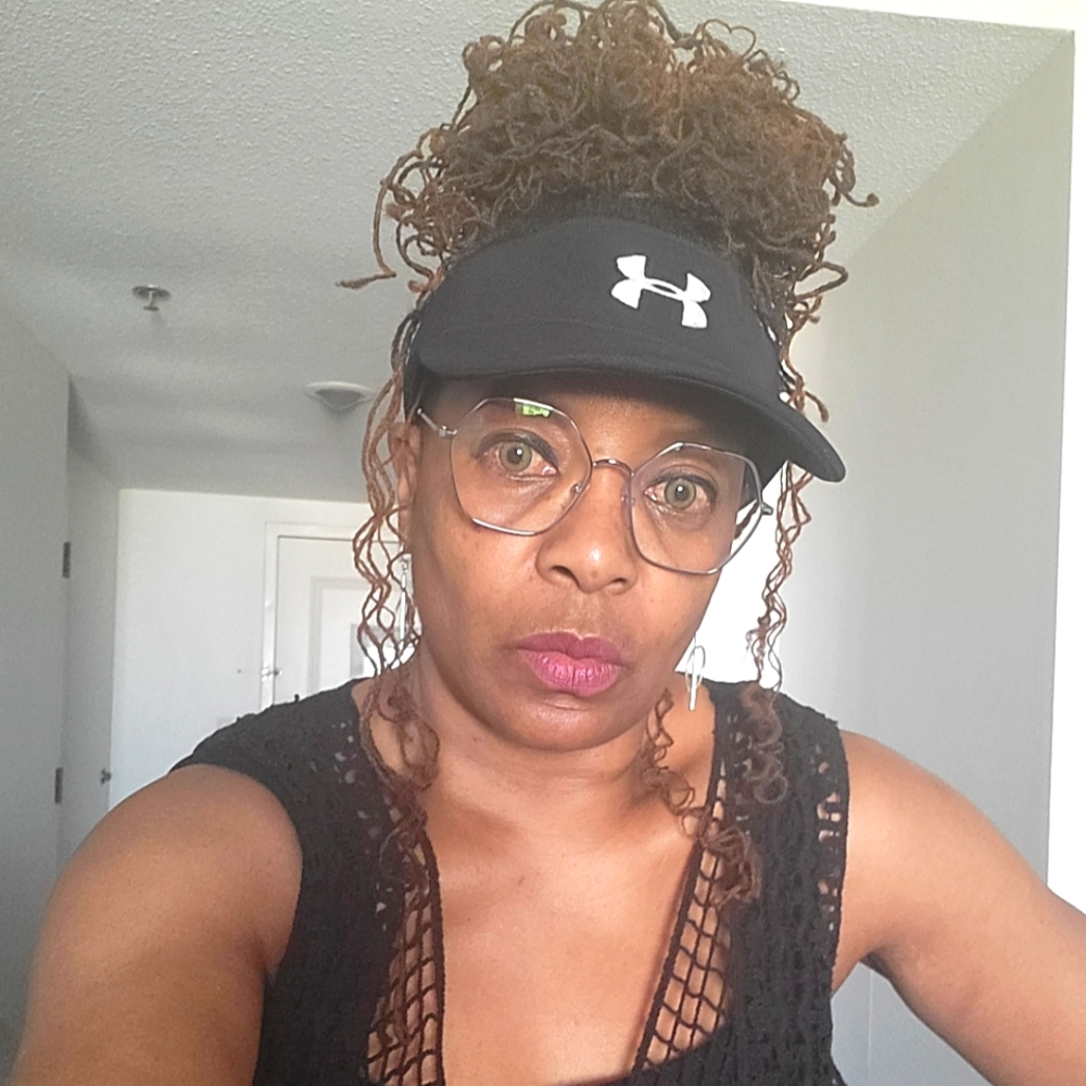 Meet your Posher, Shelia